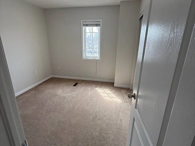 514 Candlestick Cir — Photo 14