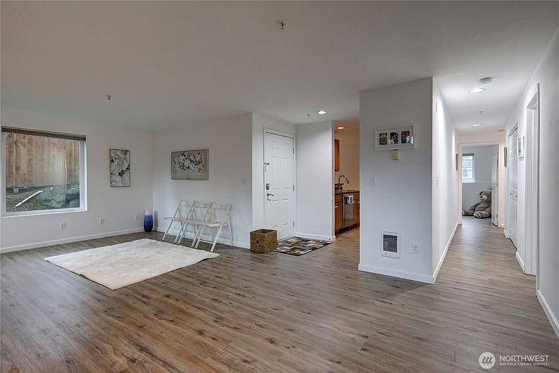 5th image of 26335 116th Avenue NE #H105