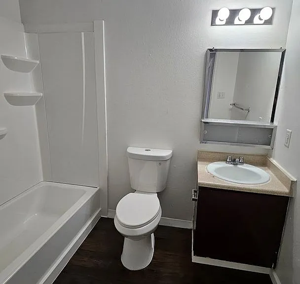 3600 Lafayette Dr NE — Photo 16