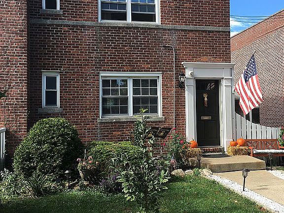 2nd image of 94 Beechwood Pl