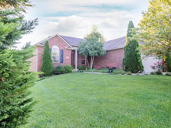 2nd image of 304 Carriage Hill Ct