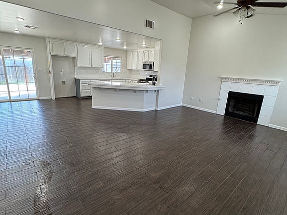 4th image of 3920 Teal St