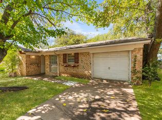 1114 Saturn Dr, Cedar Hill, TX 75104