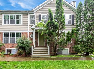 769 Highview Ct, Antioch, IL