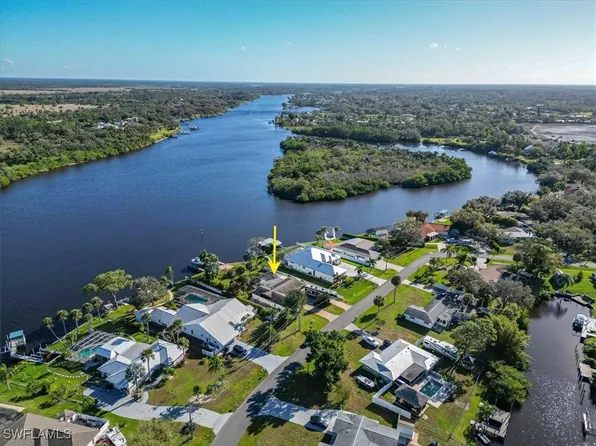 13802 River Forest Dr, Fort Myers, FL 33905