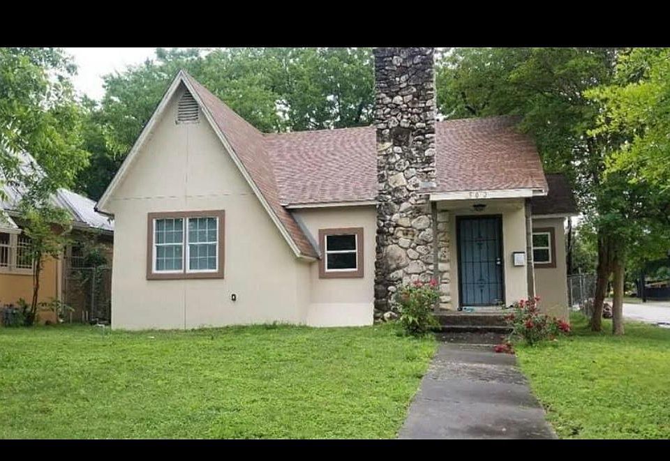 1st image of 302 Elmhurst Ave