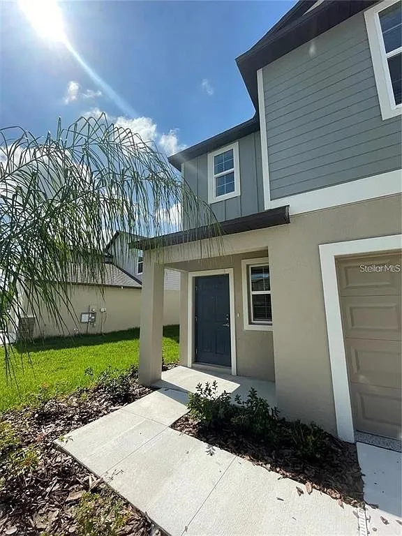 4 bed, 2.5 bath, 1870 sqft, $2,500 — Photo 2