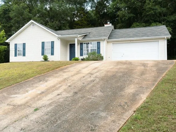 4502 Turning Leaf Dr, Gillsville, GA 30543