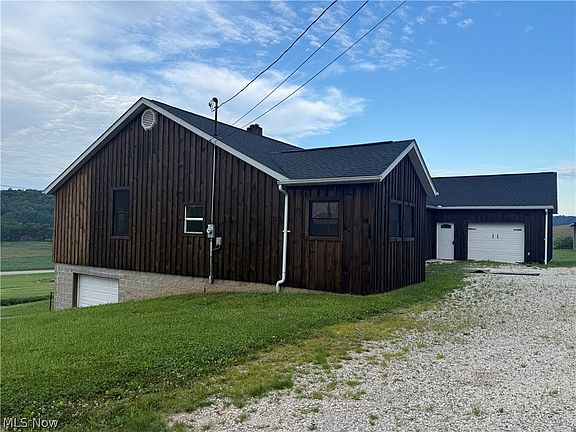 3rd image of 18513 Hobbler Ln