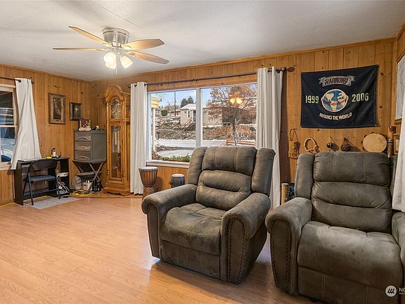 5th image of 828 2nd Avenue N