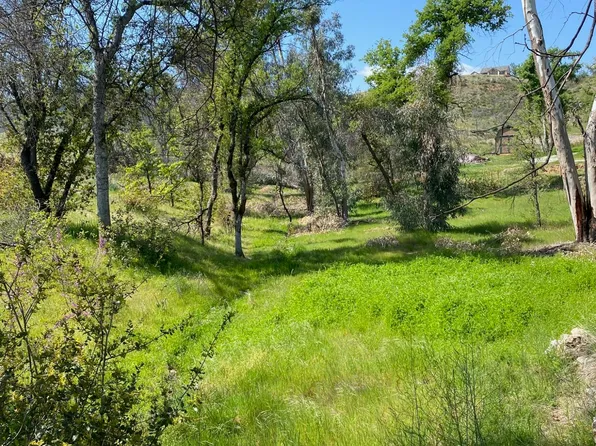 15889 Cindee Ln, Redding, CA 96001