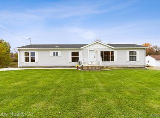 5083 Birch Run Rd, Birch Run, MI 48415