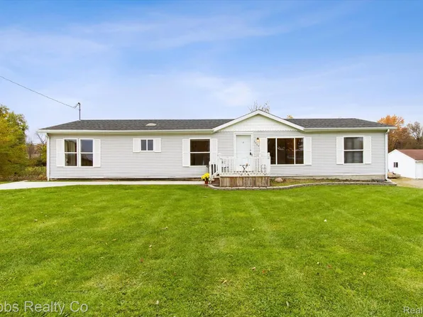 5083 Birch Run Rd, Birch Run, MI 48415