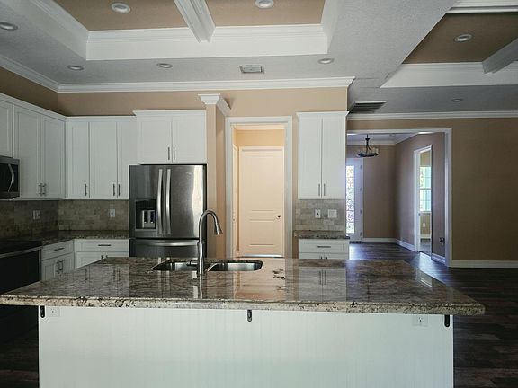 3rd image of 757 SW 36th Terrace