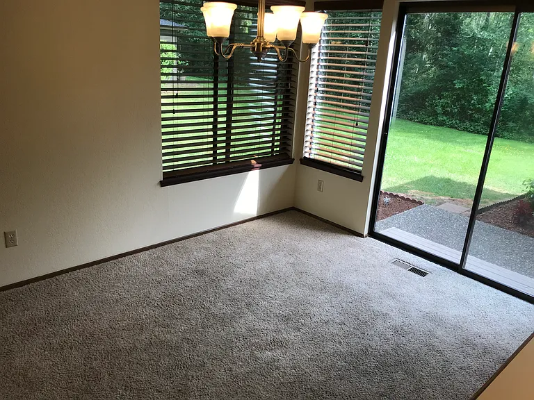 835 NW Huckle Dr #A — Photo 6