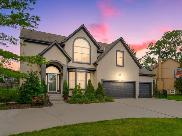 14712 Newton St, Overland Park, KS 66223