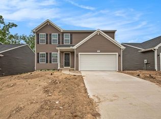 2928 Sycamore River Dr, Fowlerville, MI 48836