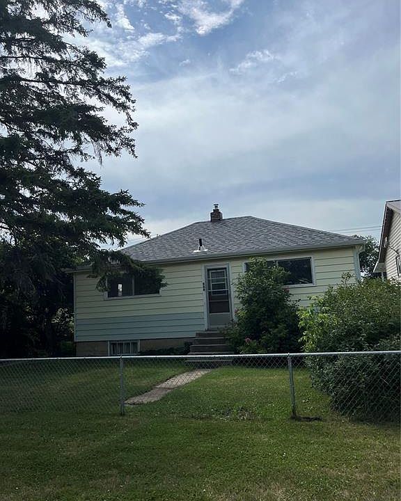 1st image of 925 O AVENUE S