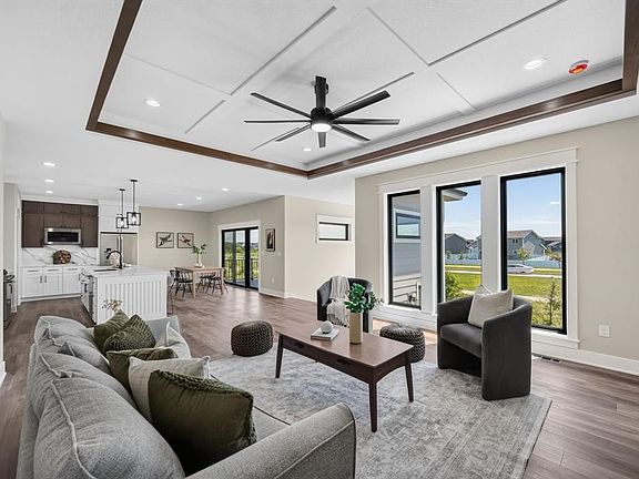 3rd image of 280 NW Copperleaf Ct