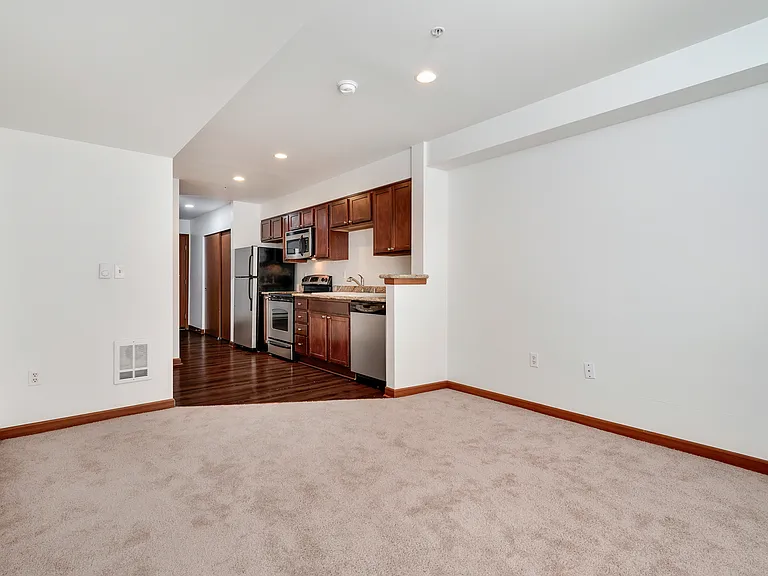 Aventine Apartments — Photo 15