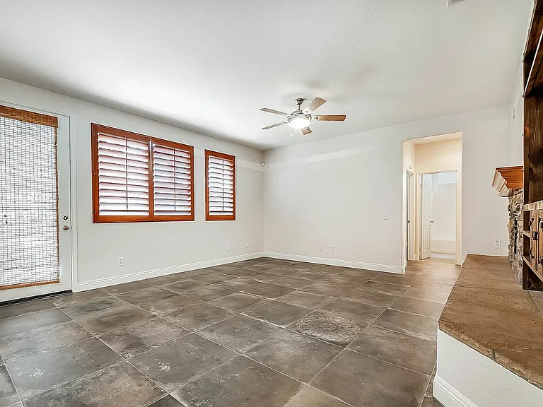 32440 Angelo Dr — Photo 6