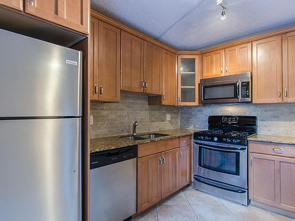 2nd image of 87 Lake Arbor Dr