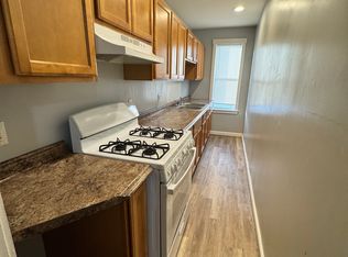 164 Tremont St #2, Fall River, MA 02720