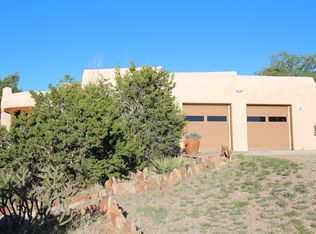 37 Calle Cantando, Santa Fe, NM 87508