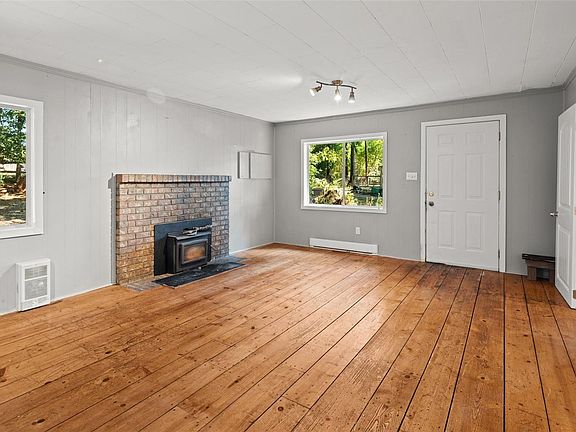 4th image of 1725 Elford Rd