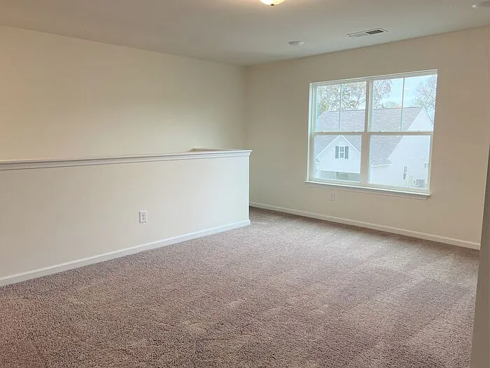 6039 Haddington Dr — Photo 13