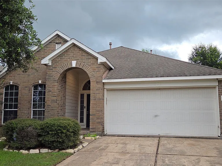 22730 Hearthstone Hill Ln — Photo 1