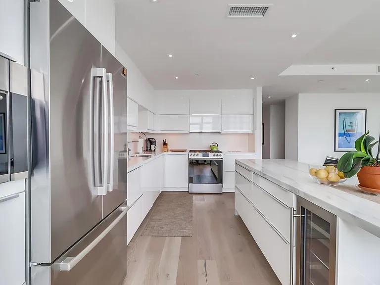 475 Redwood St #603 — Photo 12