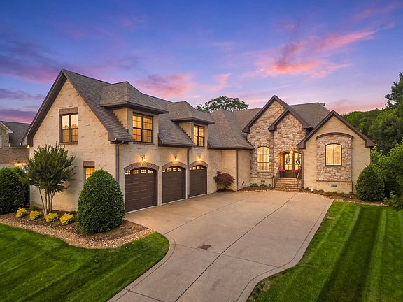 3rd image of 1606 Boardwalk Pl
