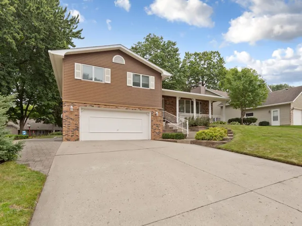 2533 Woodland Dr, Faribault, MN 55021