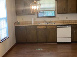 600 Seminole Trl #B, Waycross, GA 31501