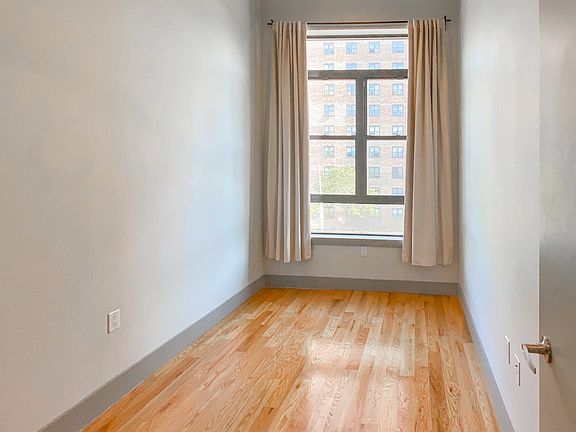 5th image of 757 Park Ave #3R