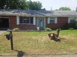 30 Victoria Dr, Granite City, IL 62040