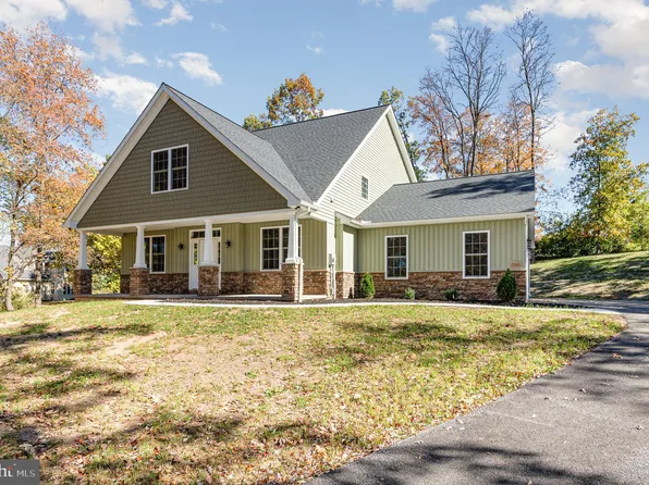 2260 Baker Rd, York, PA 17408