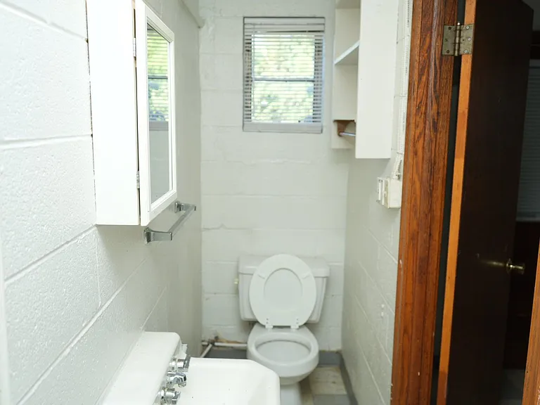 1883 University Cir — Photo 8