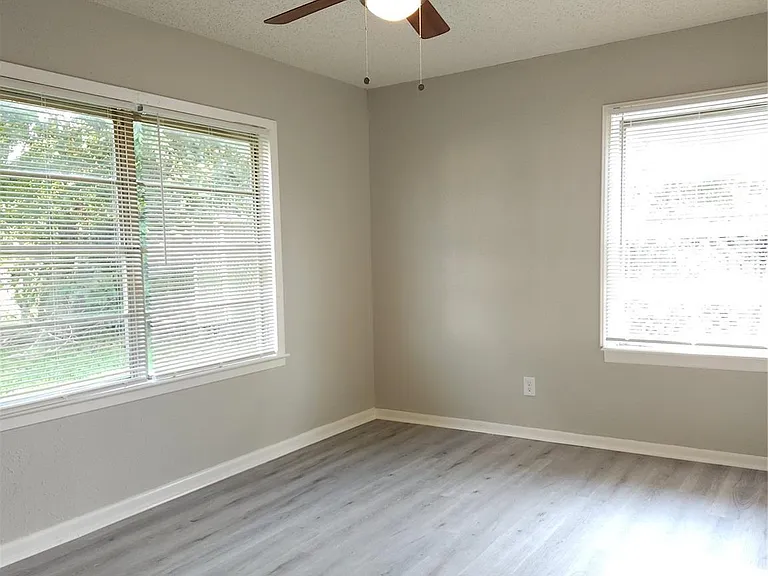 6301 Anderson St — Photo 11