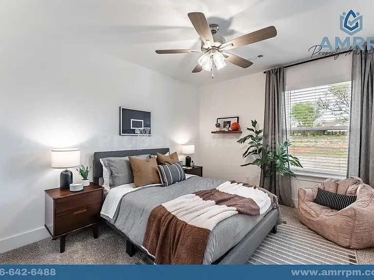 824 S Sparrow St — Photo 9