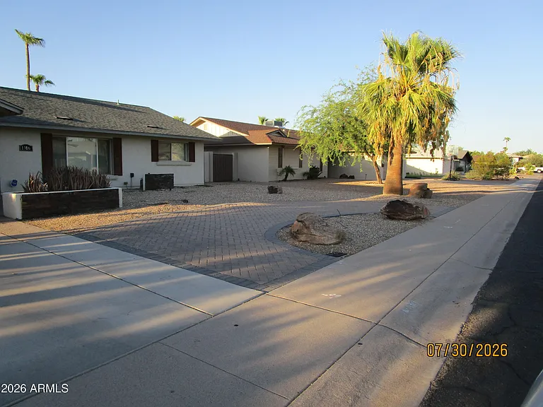 1316 E Donner Dr — Photo 28