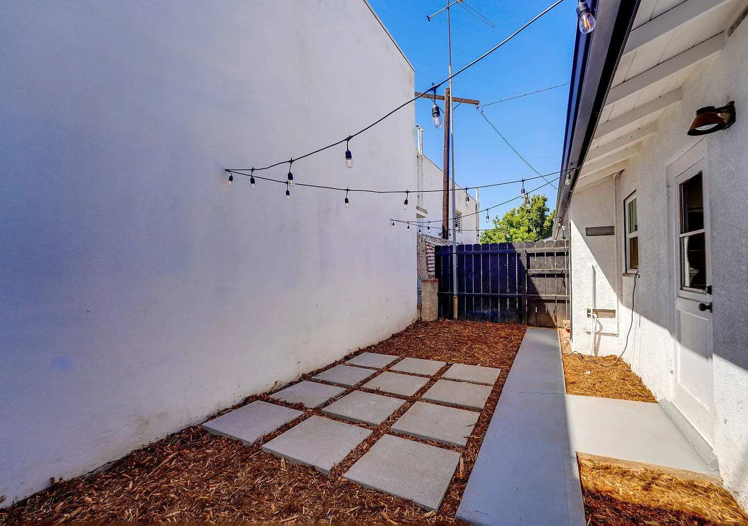 310 G St. — Photo 2