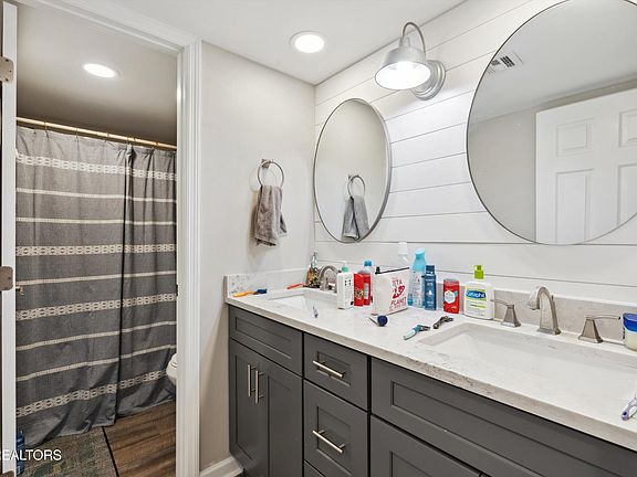5th image of 2201 Lake Ave APT 204