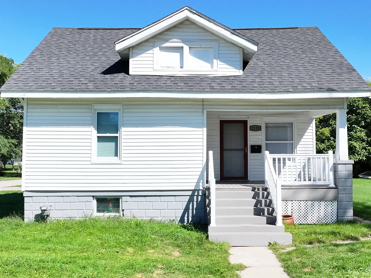 3 bed, 1392 sqft, $1,299 — Photo 2