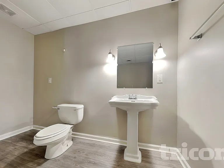 37 Abbotsford Dr — Photo 17