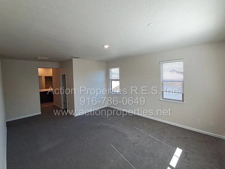 2136 Malibu Pl — Photo 28