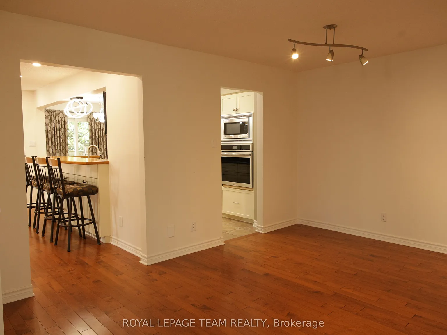 3 bed, $2,700 — Photo 4
