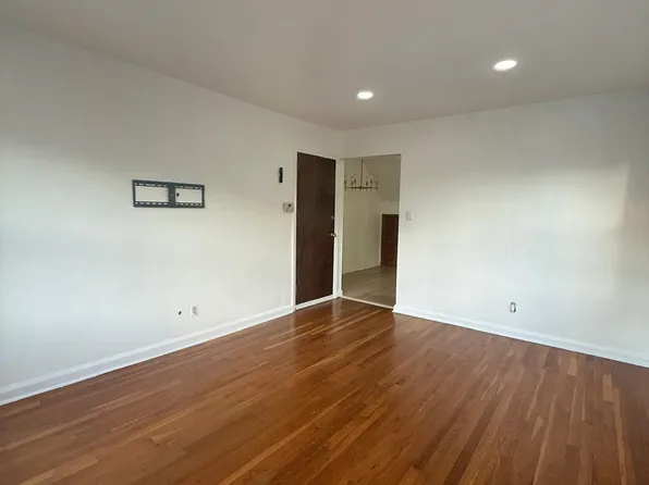 30 Kelly Parkway image 3 of 21