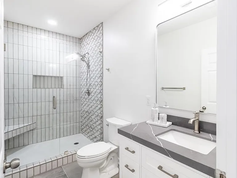 1339 Endicott Ct — Photo 35